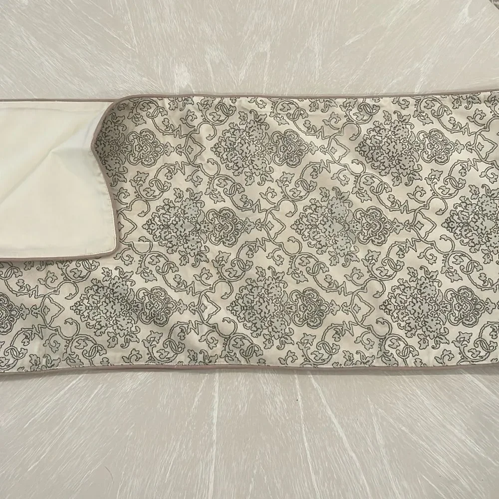 Table Runner